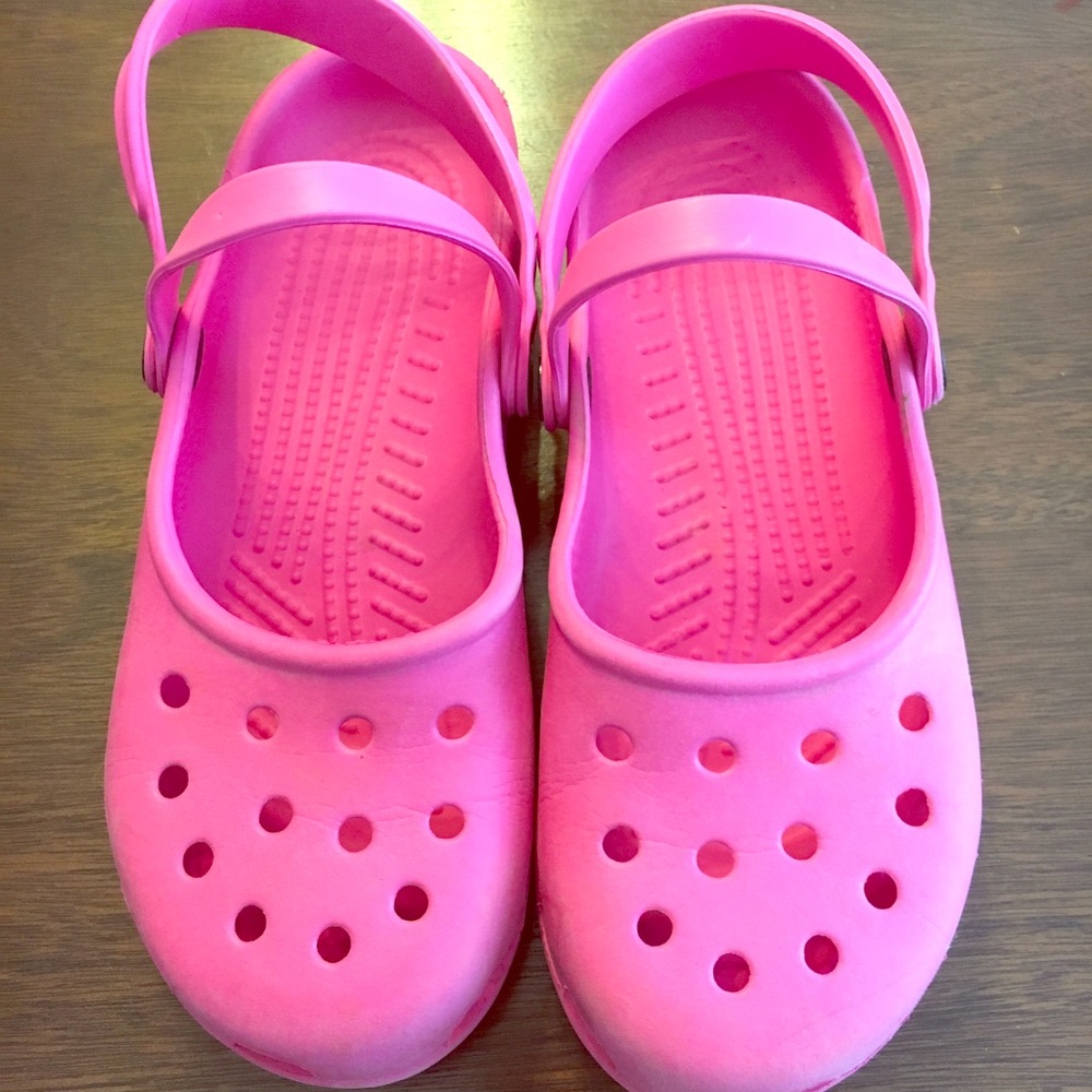 Crocs Hot Pink Shoes
